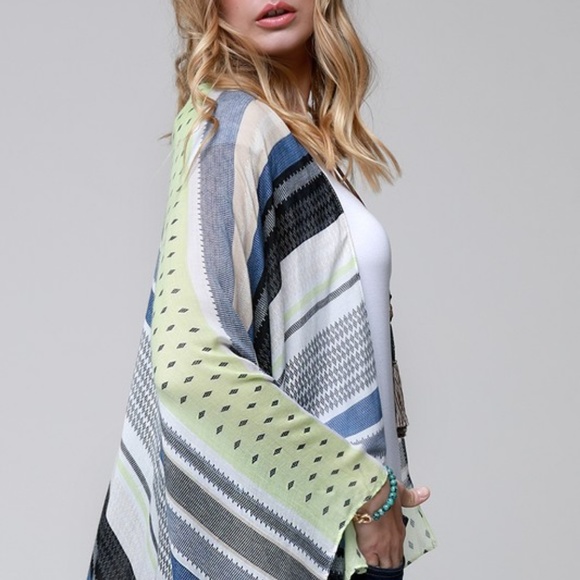 Fashion Kimonos - Picture 4 of 5